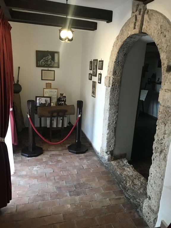 B&B La Staffa Aquino Экстерьер фото