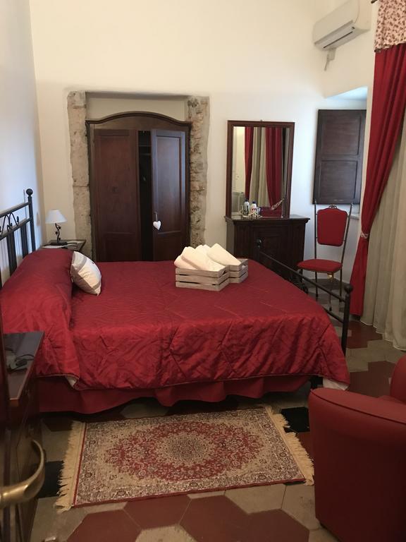 B&B La Staffa Aquino Экстерьер фото